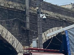 Approfittano del caos nubifragio a Catania per costruire un chiosco abusivo: lavori fermati