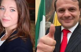 Scontro Raffa-De Luca. M5S: «Insulti da osteria». Sindaco ribatte: «Su volgarità lei mi batte»