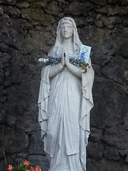 Catania abbandonata: rifiuti e atti vandalici