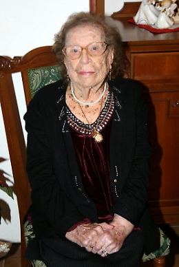 Nonna Giuseppa spegne 111 candeline: &egrave; la pi&ugrave; anziana in Sicilia