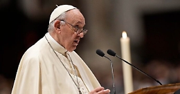 Il Papa: "Serve il lavoro che dà dignità". "Viviamo nella pandemia, Dio ci dia coraggio"