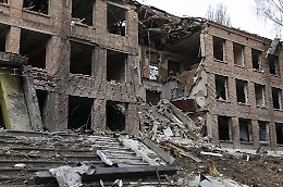Russia-Ucraina, i colloqui, con Mosca che "non cede su niente", non fermano le bombe a Kiev