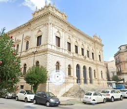 Dal Cga non solo sospensione della nomina dei commissari: "Camera del Sudest esiste ancora”. Prestigiacomo: “No comment”.
