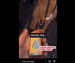 Ruba la medaglia scudetto a Pioli e posta il video su Instagram: individuato il ladro