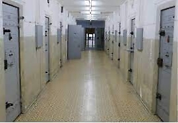 "Casette dell'amore" nelle carceri dove i detenuti potranno fare sesso con i partner, il Coisp dice no: &laquo;Luogo per impartire ordini&raquo;