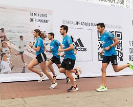 Adidas: entro il 2024 prodotti al 100% riciclati