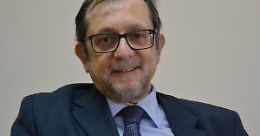 Covid, il prof. Iacobello: «Omicron molto più contagiosa ma meno pericolosa delle altre varianti»