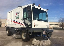 Lampedusa, al via il servizio di spazzamento meccanizzato