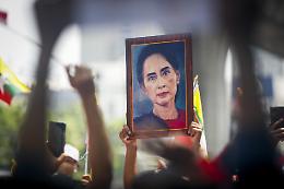 Birmania: San Suu Kyi condannata a 6 anni per corruzione