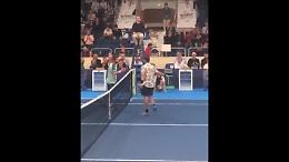 Tra Moutet e Andreev finisce in rissa dopo il match di tennis