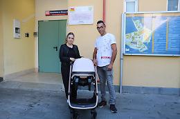 Nata da utero trapiantato, la piccola Alessandra lascia l'ospedale a due mesi dal parto
