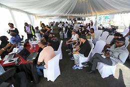 Kenya: sciopero piloti, migliaia di passeggeri a terra