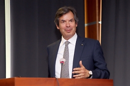 Intesa: ulteriori 500 euro a personale contro rincari prezzi