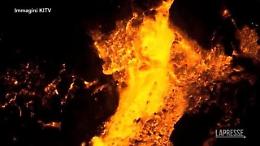 Colata di lava alle Hawaii, il vulcano Mauna Loa non si ferma