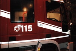 Cassonetti dei rifiuti in fiamme nella notte di Capodanno a Palermo