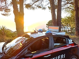 Aggredì passante con i cocci di una bottiglia, fermato