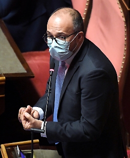 Giustizia:Faraone (Az-Iv), se magistrati sbagliano devono pagare
