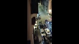 Catania, far west in via Di Sangiuliano: fuochi d'artificio per strada e tra i passanti