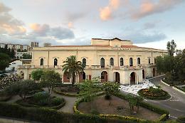 Scuola superiore di Catania, rinviata a data da destinarsi l'intitolazione a Sant'Agata dopo la protesta di studenti (ed ex)