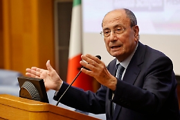 Gradimento di sindaci e governatori: Schifani &egrave; ottavo, Cass&igrave; &egrave; quarto. Ecco la classifica dei siciliani