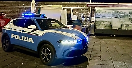 Con il furgone dei panini in uno spazio demaniale nel porticciolo di Ognina: denuncia e sequestro