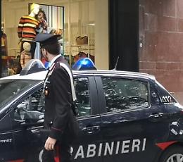 Ruba creme e cosmetici per 400 euro, arrestata dai carabinieri una 43enne