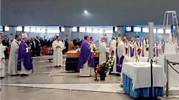 L'omaggio della città al professore ed ex sindaco