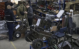 Il mosaico della guerra in Ucraina: nuovi aiuti, colloqui segreti, dichiarazione di pace e 76 droni abbattuti