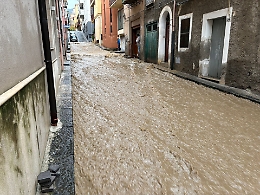 Pioggia torrenziale, fango e una frana: nel Messinese ondata di maltempo e disagi