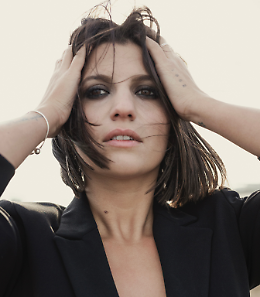 Donne per la pace: Natale e grandi inni al Teatro Eschilo con Women Orchestra e Deborah Iurato