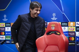 Antonio Conte e la Champions: il paradosso di un gigante del campionato che diventa piccolo nelle coppe