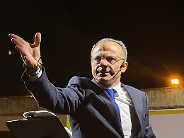 Regione, Cateno De Luca riaccende i motori e lancia il  &ldquo;Governo di Liberazione&rdquo;
