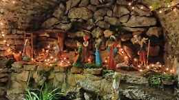 Marted&igrave; 23 dicembre 2025 a Mili S. Pietro: il coro "Note colorate" in concerto tra oltre 50 presepi e canti della tradizione siciliana