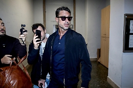 Scandalo Signorini, Fabrizio Corona in Tribunale: &laquo;Voglio svelare il  &laquo;me too italiano&raquo;