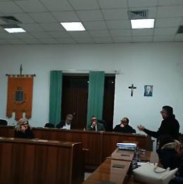 Resta bloccata la mozione di sfiducia al presidente del consiglio, esplode la bagarre: "L'iter &egrave; completo, ma non viene esitata"
