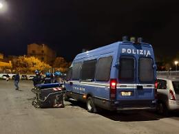 Barricate alla Zisa: i lanci di pietre, i roghi e la guerriglia urbana nella notte di San Giuseppe. Rap rimuove 50 tonnellate di legna