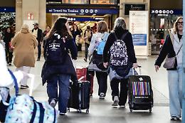 Turismo, sanit&agrave; e trasporti: a lavorare quando gli altri si fermano sono 4,6 milioni di italiani