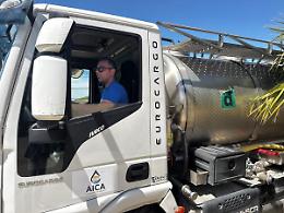 &laquo;Niente autobotti perch&eacute; siamo abusivi? Prima viene la salute&raquo; 