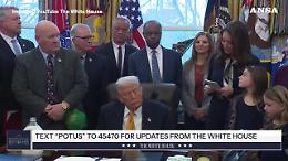 Trump si addormenta nello Studio Ovale mentre parla la ministra dell'agricoltura