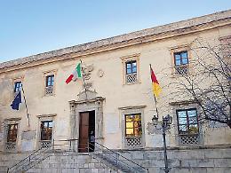 Elezioni a Termini Imerese, in tre per la poltrona di sindaco: 10 liste e 160 candidati. Terranova sfida Battaglia e Mendolia 