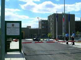 Lanciano cellulari dentro il carcere: inseguite e arrestate tre pregiudicati gelesi