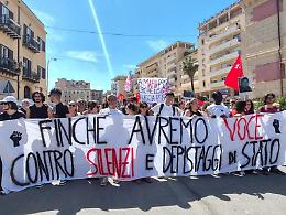 Il corteo, il silenzio, le critiche a Colosimo e le due Antimafie: la giornata di Capaci tra ricordo e polemiche