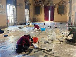 Sala delle Lapidi, restauri senza fine: ennesimo rinvio, la nuova data per il ritorno del Consiglio &egrave; il 12 settembre