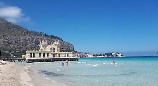 Palermo, il caso Italo Belga: sar&agrave; discusso il 24 marzo il ricorso al Tar contro la revoca della storica concessione di Mondello