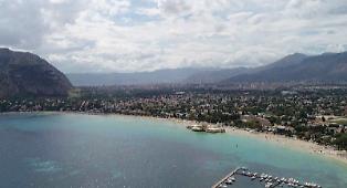 Palermo, le ombre che hanno cambiato Mondello: dai dubbi di infiltrazioni nella Italo Belga alle ipotesi sul futuro della spiaggia