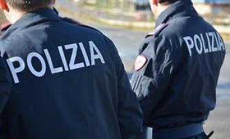 Piazza Giulio Cesare, cittadino tunisino picchia una donna per rubarle il telefono: arrestato