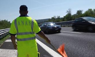 Frana a Cefal&ugrave;, traffico e disagi sulla statale 113: chiuso un tratto, ecco il percorso alternativo