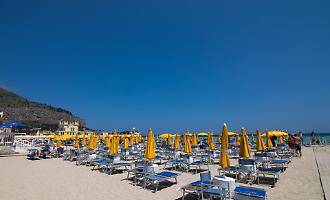 Mondello, la Regione stoppa il bando per i 13 lotti sulla spiaggia ma ricorre al Cga contro il ritorno di Italo Belga
