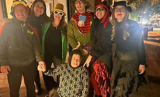 Il pulmino rubato e ricomprato ai disabili, la consegna &egrave; una festa