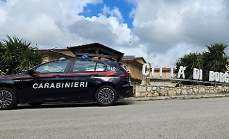 Rapina e tentata violenza sessuale, arrestati quattro giovani